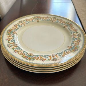 Aynesley 10” Henley Dinner Plate (4) Included